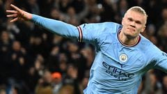 The Manchester City star had held discussions with Adidas and Puma but opted to extend his eight-year association with the Oregon-based brand.