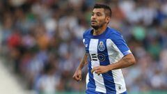 'Tecatito' Corona no fue convocado por el Porto