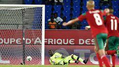 Ivory Coast's goalkeeper Sylvain Gbohouo concedes a goal during the 2017 Africa Cup of Nations group C football match between Morocco and Ivory Coast in Oyem on January 24, 2017.