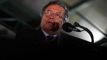 Colombia's President Gustavo Petro speaks during the appointment ceremony of the new commander of the National Army, in Bogota Colombia August 20, 2022. REUTERS/Luisa Gonzalez