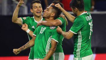 Jesus Manuel Corona #10 of Mexico celebrates a second half goal with his teammates during the 2016 Copa America Centenario Group match 