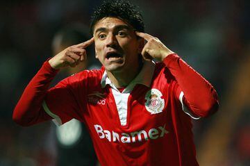 En su momento, Mancilla era un verdadero 'killer' dentro del área y de los jugadores más codiciados. Con los Diablos Rojos tuvo grandes campañas y en el Apertura 2009 metió 12 goles.