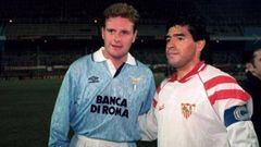 Gascoigne y Maradona antes de un partido entre la Lazio y el Sevilla. 