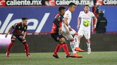 Fernando Uribe marca 3 goles en victoria de Toluca en México