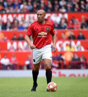 MANCHESTER, ENGLAND - MAY 26: Mikael Silvestre of Manchester United in action during the Manchester United '99 Legends v FC Bayern Legends at Old Trafford on May 26, 2019 in Manchester, England. (Photo by Nathan Stirk/Getty Images)