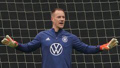 05 October 2021, Hamburg: Germany goalkeeper Marc-Andre ter Stegen warms up during a training session of the German national soccer team ahead of Friday&#039;s FIFA 2022 World Cup European Qualifier Group J soccer match against Romania. Photo: Marcus Bran