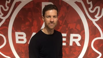 Xabi Alonso poses for AS.