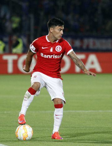 El volante de la Roja accedió hasta semifinales con Internacional de Porto Alegre en 2015.