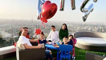 Cristiano Ronaldo y Georgina Rodríguez presumen de su amorosa familia