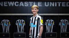Anthony Gordon se ha convertido en uno de los mayores proyectos del Newcastle United a largo plazo. El fichaje ha tenido un coste de 45,60 millones de euros. “Desde que me enteré del interés, siempre estuve convencido de que el Newcastle era para mí”, afirmó el futbolista.