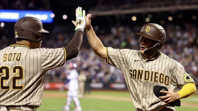 Martínez y Urías conducen a Dodgers a victoria de 4-2 ante Padres