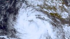 “Estelle” se intensifica a huracán categoría 1