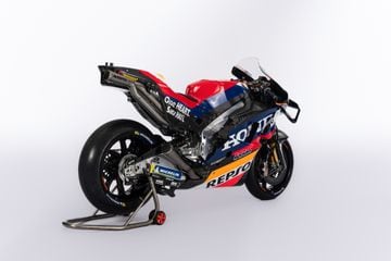 Primeras imágenes de la RC213V  de Repsol Honda MotoGP 2024 las cuales serán pilotadas por Joan Mir y Luca Marini.