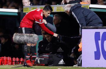 Soccer Football - FA Cup Fourth Round - Yeovil Town vs Manchester United - Huish Park, Yeovil, Britain - January 26, 2018   Manchester United's Alexis Sanchez after being substituted off   Action Images via Reuters/Paul Childs