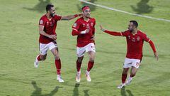 Soccer Football - African Champions League - Quarter Final First Leg - Al Ahly v Mamelodi Sundowns - Al Salam Stadium, Cairo, Egypt - May 15, 2021 Al Ahly&#039;s Taher Mohamed celebrates scoring their first goal with teammates REUTERS/Amr Abdallah Dalsh