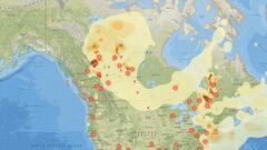 Interactive map of North America showing where the fires are burning and where the smoke is expected to move in the coming days, along with PM2.5 levels.