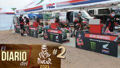 Visita las carpas de los equipos de Honda y KTM en el desierto