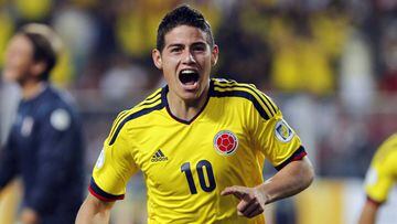 Colombia&#039;s James Rodriguez celebrates after scoring against Peru during their 2014 Brazil World Cup qualifying soccer match in Lima June 3, 2012.    REUTERS/Enrique Castro-Mendivil (PERU - Tags: SPORT SOCCER)