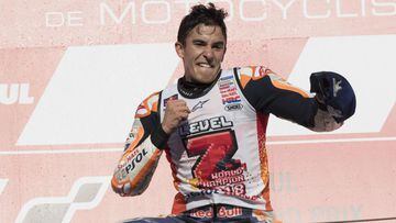 Márquez dislocates shoulder celebrating MotoGP title