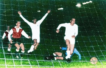 Campeón con el Real Madrid en 1955-56, 1956-57, 1957-58, 1958-59 y 1959-60. En la foto, el gol al Stade de Reims en la final de 1956.