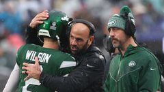 EAST RUTHERFORD, NEW JERSEY - DECEMBER 10: Head coach Robert Saleh of the New York Jets celebrates after a touchdown with Zach Wilson #2 during the third quarter in the game against the Houston Texans at MetLife Stadium on December 10, 2023 in East Rutherford, New Jersey.   Al Bello/Getty Images/AFP (Photo by AL BELLO / GETTY IMAGES NORTH AMERICA / Getty Images via AFP)