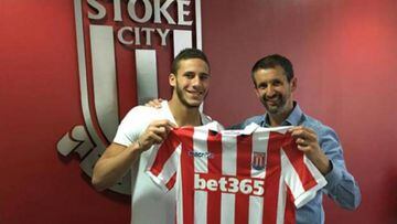 Highly-rated Egyptian teenager Sobhi signs for Stoke