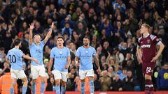 Manchester City's Norwegian striker Erling Haaland (2nd L) celebrates after scoring his team second goal during the English Premier League football match between Manchester City and West Ham at the Etihad Stadium in Manchester, north west England, on May 3, 2023. (Photo by Oli SCARFF / AFP) /