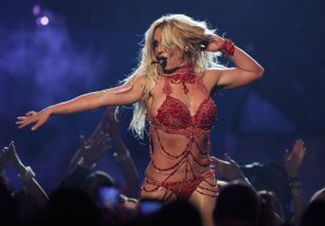 Britney Spears en su actuación de anoche en los Billboard Music Awards.
