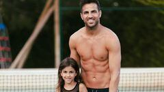 Cesc Fàbregas presume de familia y abdominales en Instagram