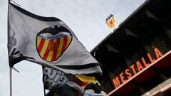 Bandera del Valencia, en Mestalla. 
