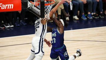 NBA Playoffs: Watch Karl-Anthony Towns' Poster Dunk in Win Over