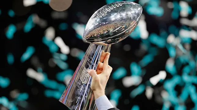 ¿Cuánto cuesta el Trofeo Vince Lombardi que se llevará el ganador del Super Bowl LVII de la NFL?