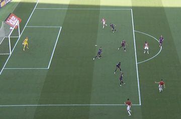 Piqué plays Óscar de Marcos onside, allowing the Athletic Bilbao man to put the Basques ahead at the Camp Nou.
