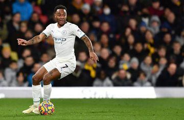 Manchester City's English midfielder Raheem Sterling controls the ball during the English Premier League football match between Watford and Manchester City at Vicarage Road Stadium