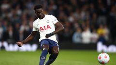 LONDON, ENGLAND - MAY 12:    Davinson Sanchez of Tottenham Hotspur in action during the Premier League match between Tottenham Hotspur and Arsenal at Tottenham Hotspur Stadium on May 12, 2022 in London, United Kingdom. (Photo by Chris Brunskill/Fantasista/Getty Images)