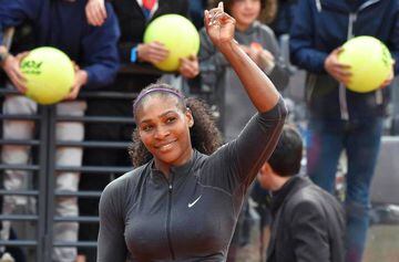 Serena Williams celebrates after defeating Irina-Camelia Begu.