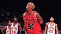 Dennis Rodman jugó para Pistons, Spurs, Bulls, Lakers y Mavericks, siendo su excelencia defensiva y actitud poco usual su marca personal.
