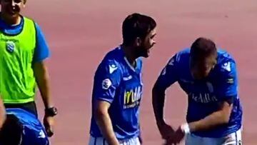 Jugadores del Melilla celebraron un gol simulando que esnifaban
