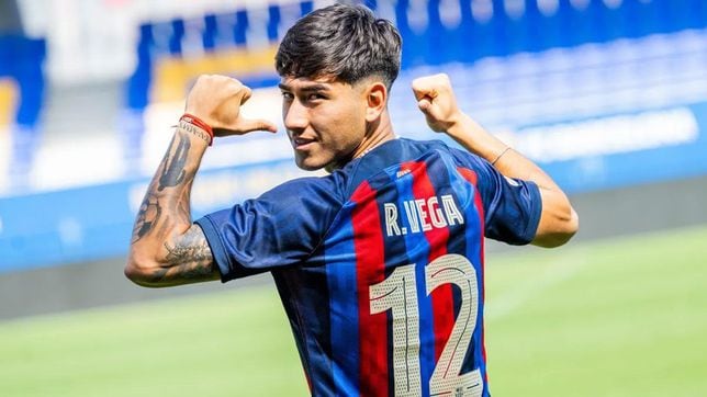 Román Vega ya es nuevo jugador del Barça B