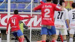 <b>EMPATE ROJILLO. </b>El Numancia, al menos, pudo sumar un punto en Los Pajaritos gracias al gol de Iñigo Vélez en el minuto 78.