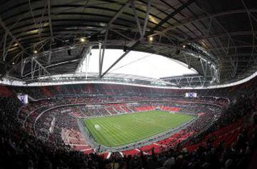 Partido inaugural del nuevo estadio de Wembley Park con el enfrentamiento amistoso entre las selecciones sub-21 de Inglaterra e Italia el 24 de marzo de 2007.