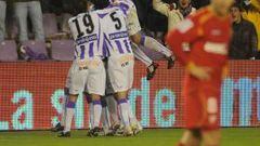 <b>REMONTADA.</b> El Valladolid dio la vuelta al marcador de un partido que comenzó perdiendo por dos goles y acabó ganando con dos goles de Cannobio y uno de Sesma.
