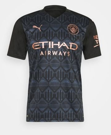 City and Puma are certainly producing some eye-catching kits in their time together with this year's highly stylish effort another case in point.