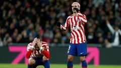 MADRID, SPAIN - JANUARY 26: Antoine Griezmann and Yannick Carrasco of Atletico de Madrid reacts during the Copa Del Rey Quarter Final match between Real Madrid and Atletico de Madrid at Estadio Santiago Bernabeu on January 26, 2023 in Madrid, Spain. (Photo by Florencia Tan Jun/Getty Images)