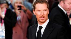 FILE PHOTO: Cast member Benedict Cumberbatch arrives at a gala screening of the film "The Power of the Dog" as part of the BFI London Film Festival in London, Britain October 11, 2021. REUTERS/Toby Melville/File Photo