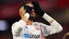 SEVILLE, SPAIN - JANUARY 28: Yousseff En-Nesyri of Sevilla FC celebrates after scoring the team's first goal during the LaLiga Santander match between Sevilla FC and Elche CF at Estadio Ramon Sanchez Pizjuan on January 28, 2023 in Seville, Spain. (Photo by Fran Santiago/Getty Images)