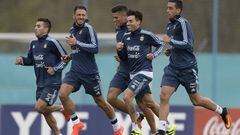 Argentina defiende el liderato de grupo sin Messi ni Dybala