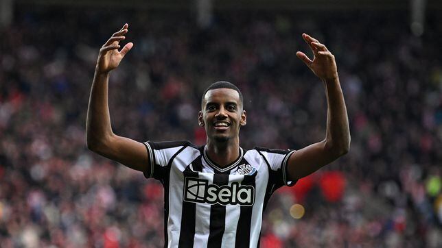 El Newcastle se frota las manos con Isak