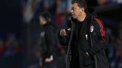 BUENOS AIRES, ARGENTINA - AUGUST 27: Marcelo Gallardo coach of River Plate gives directions to his players during a match between Tigre and River Plate as part of the Liga Profesional 2022 at Jose Dellagiovanna on August 27, 2022 in Buenos Aires, Argentina. (Photo by Daniel Jayo/Getty Images)