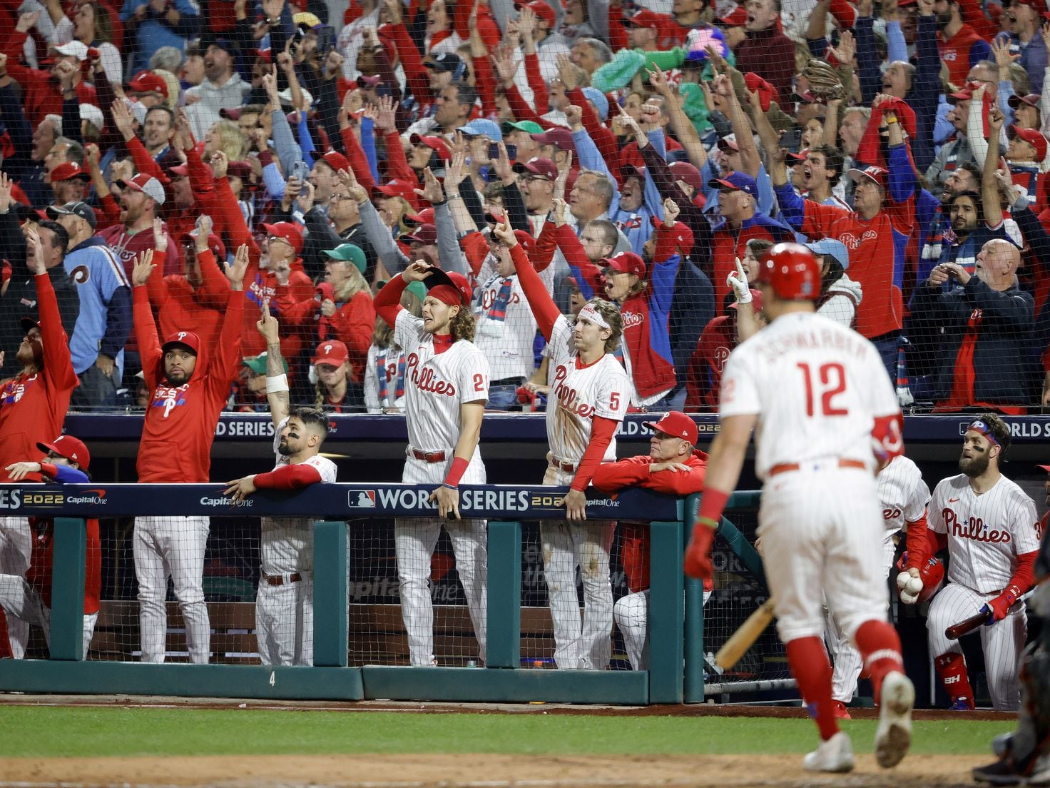 Harper, Phillies tie World Series mark with 5 HR, top Astros